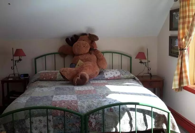 キングサイズベッドのスタンダードルーム, Inn At Buck Hollow Farm