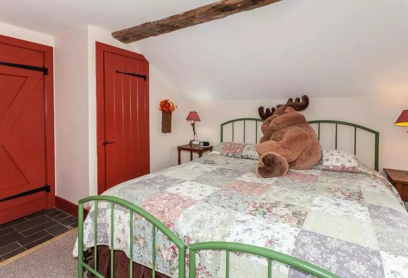 キングサイズベッドのスタンダードルーム, Inn At Buck Hollow Farm