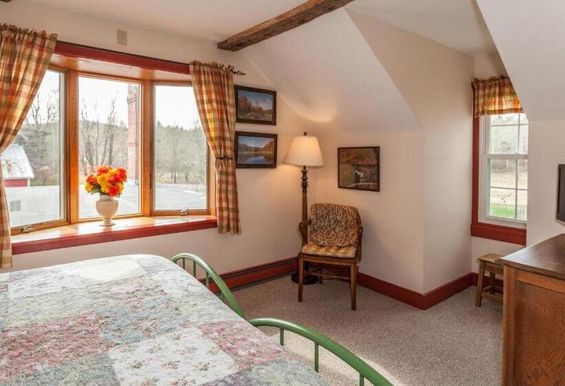 غرفة قياسية سرير كينج, Inn At Buck Hollow Farm