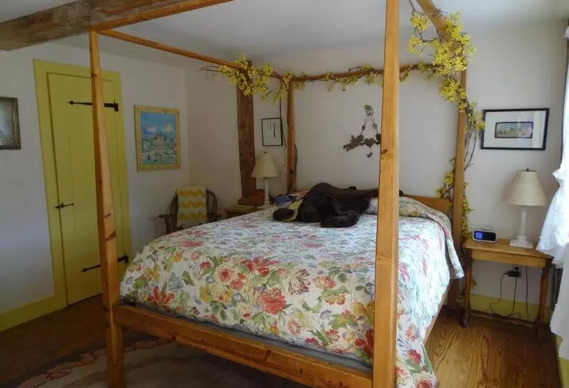 バルコニー付きスタンダードルーム, Inn At Buck Hollow Farm