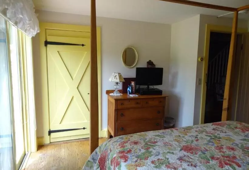 バルコニー付きスタンダードルーム, Inn At Buck Hollow Farm