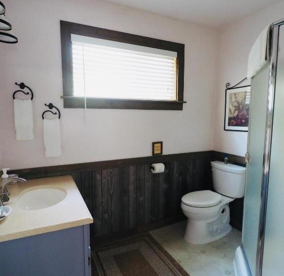 스탠다드 룸 킹사이즈 침대, Mine And Farm, The Inn At Guerneville, Ca