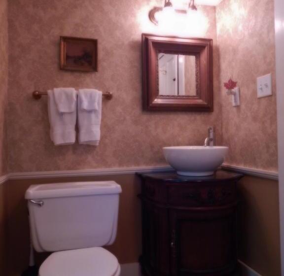 带大床的标准间, The Maples At Warner