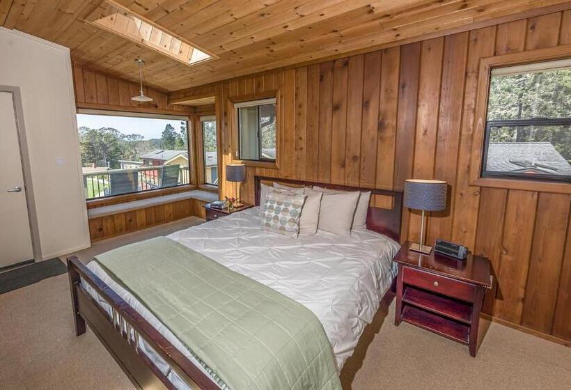 디럭스 스위트 킹 침대, Cottages At Little River Cove