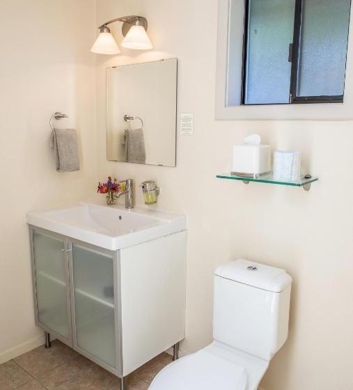 디럭스 스위트 킹 침대, Cottages At Little River Cove