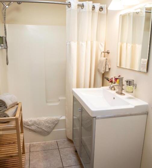 디럭스 방갈로, Cottages At Little River Cove