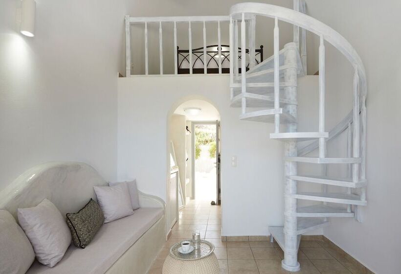 Superior Room, Golden East