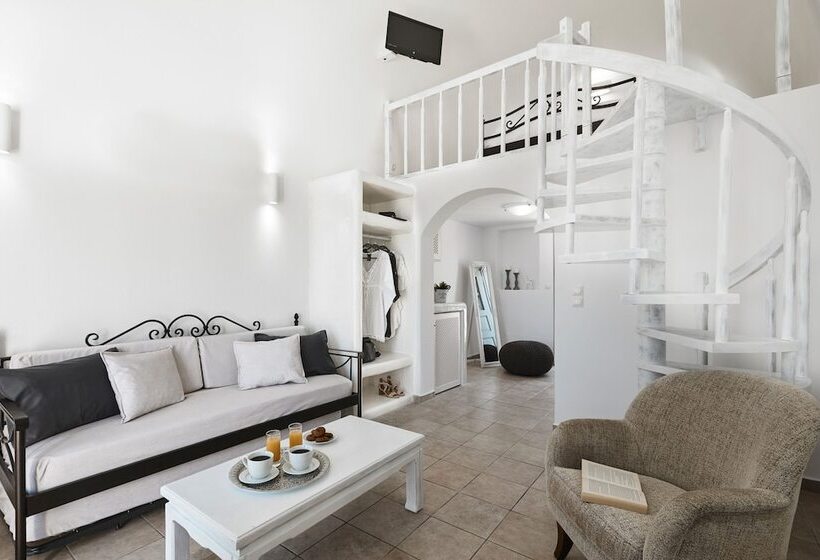 Family Room, Golden East