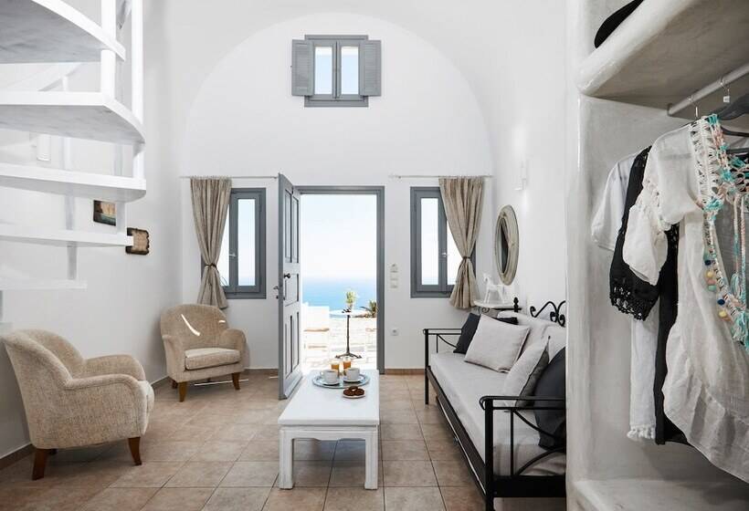 Family Room, Golden East