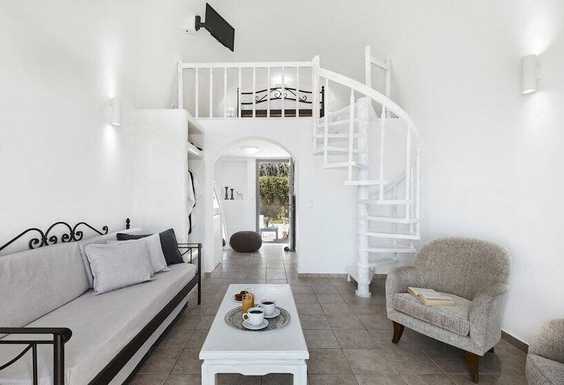 Family Room, Golden East