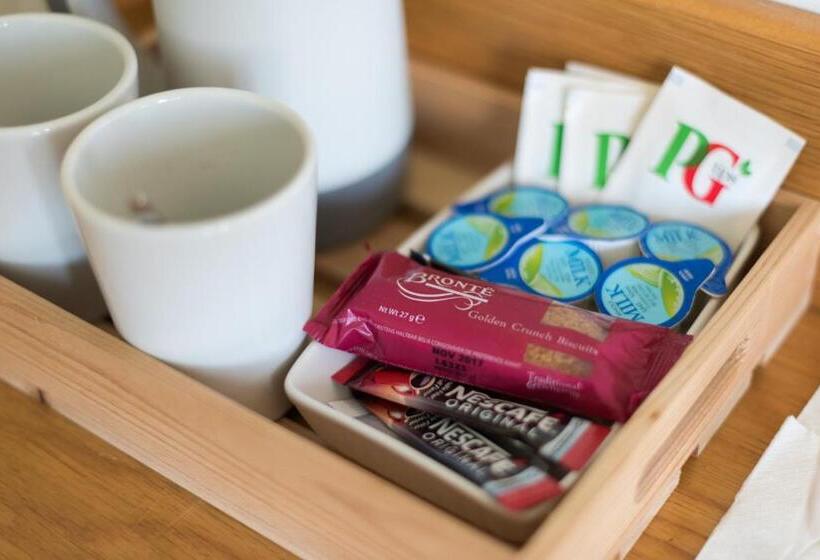 スタンダードルーム, Greetham Valley