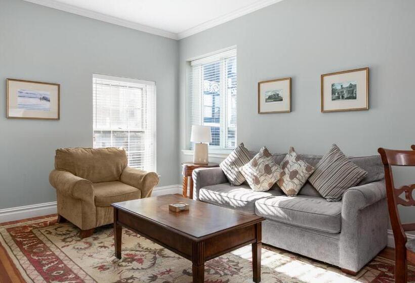 침실 1개 아파트, Pelham Court