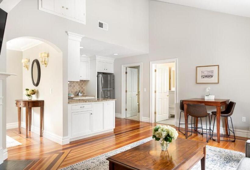 침실 1개 아파트, Pelham Court