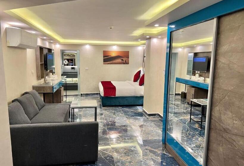 سوییت خانوادگی, Petra Sella