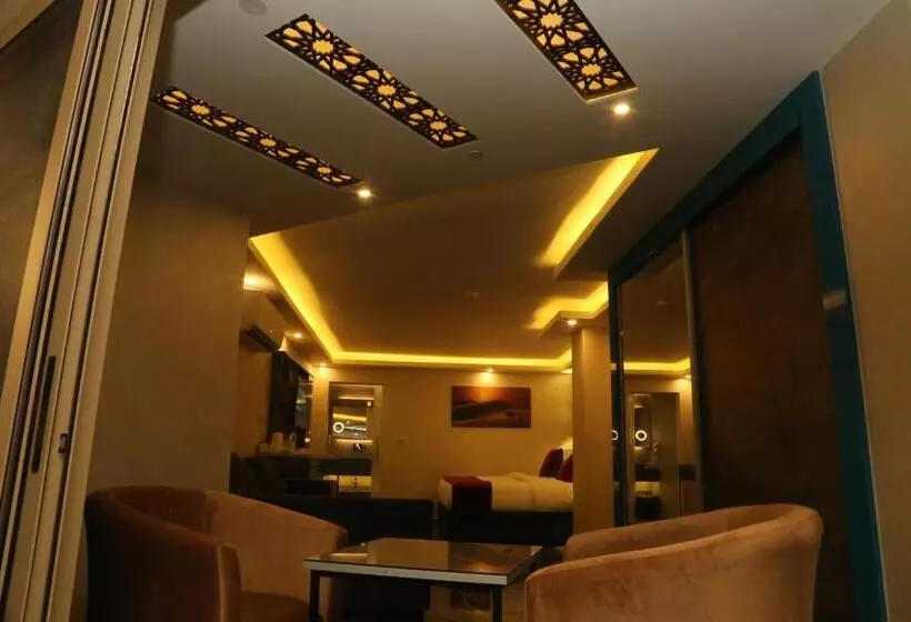 Superior Room with Terrace, Petra Sella