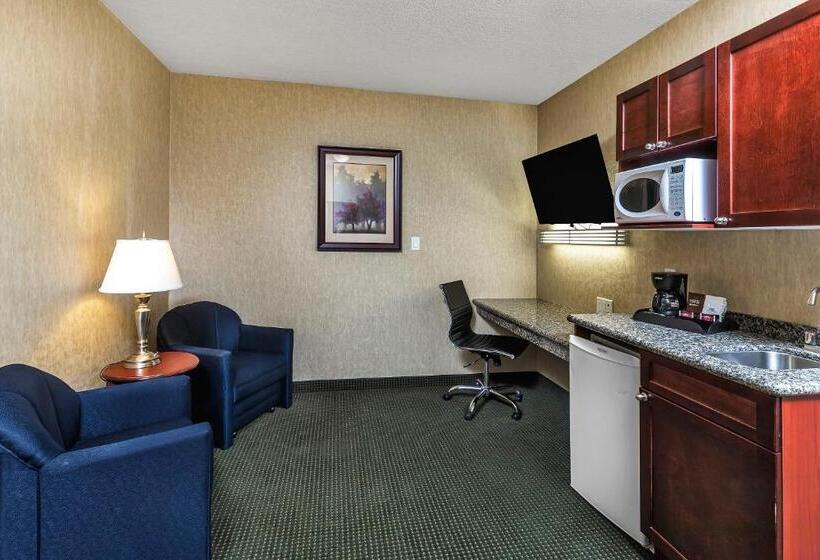 جناح إدارى, Redwood Inn & Suites