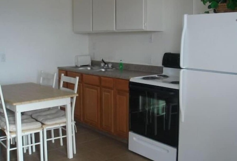 سوییت, Royal Inn