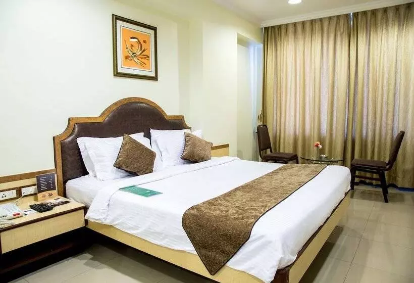 Chambre Deluxe, Tip Top Plaza