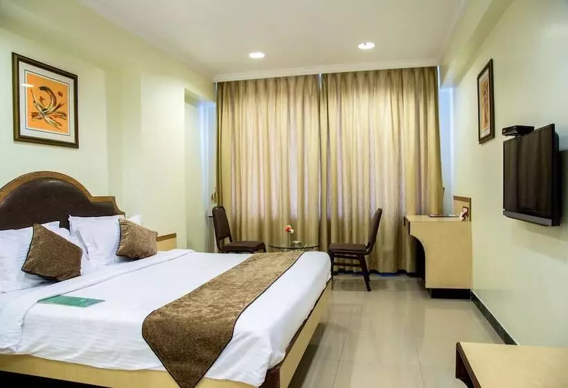 Chambre Deluxe, Tip Top Plaza