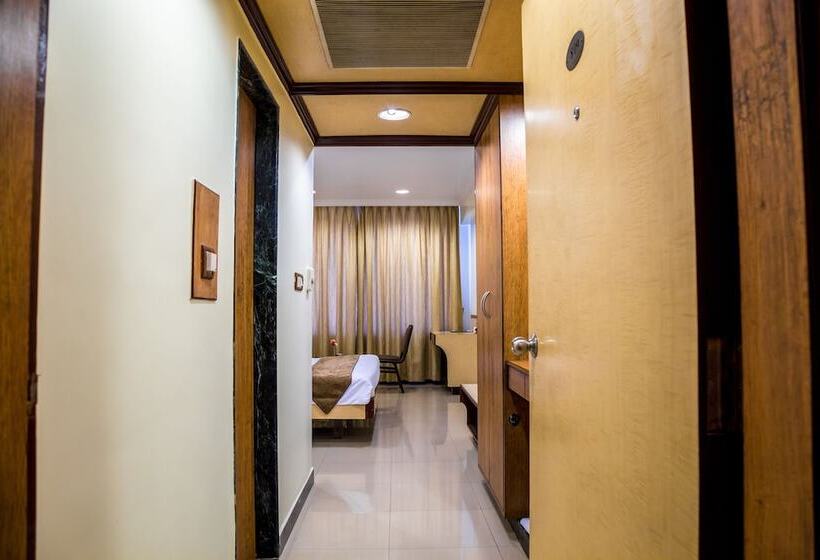 غرفة ديلوكس, Tip Top Plaza