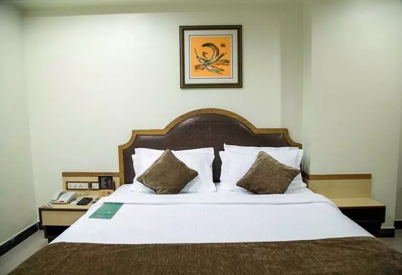 Chambre Deluxe, Tip Top Plaza