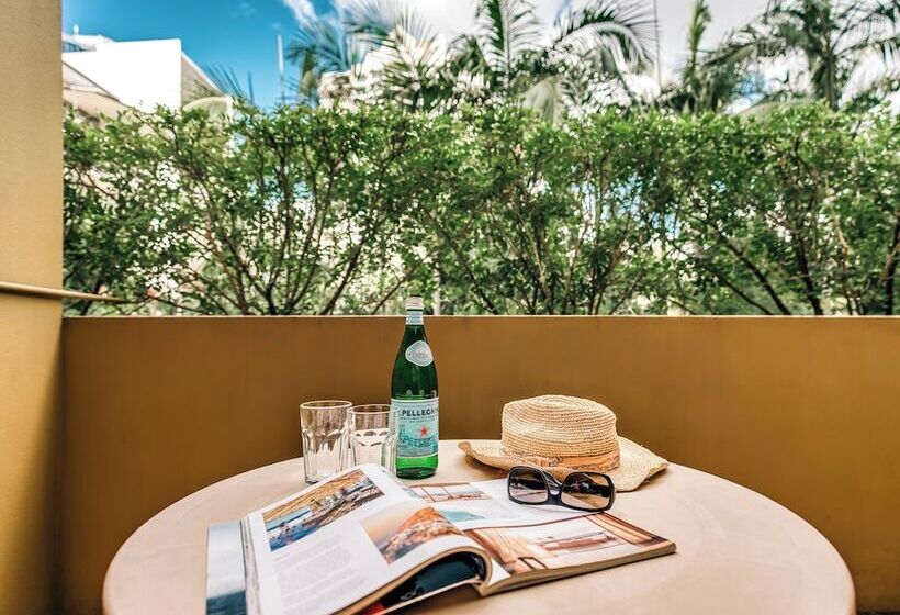 이코노미 룸, Il Mondo Boutique