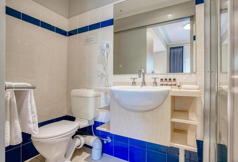 이코노미 룸, Il Mondo Boutique