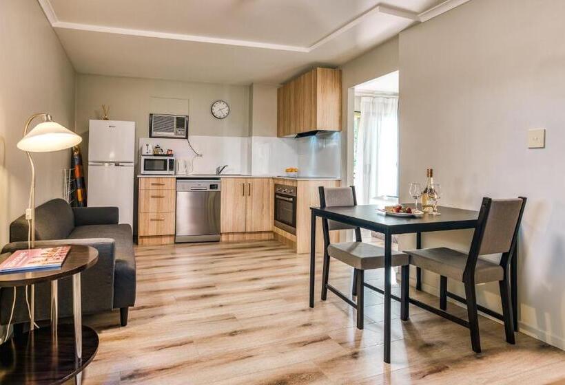 스탠다드 스튜디오, Il Mondo Boutique