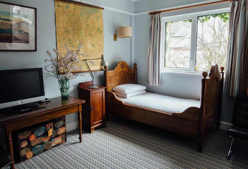 Семейный Номер, Cairn Bay Lodge