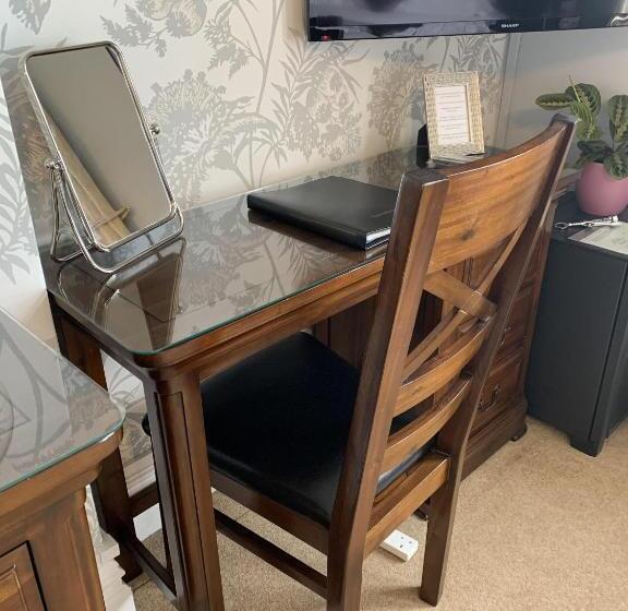 غرفة ديلوكس سرير كينج, Somerville House