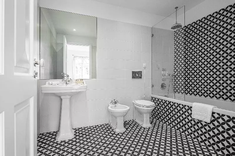Standard Yhden Hengen Huone, Somerville House