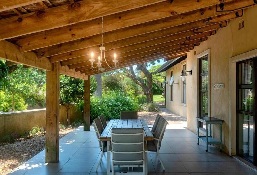 דירת חדר, Petite Provence B&b