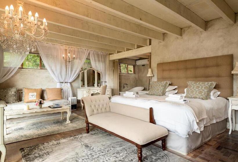 מיטת קינג בסוויטה, Petite Provence B&b