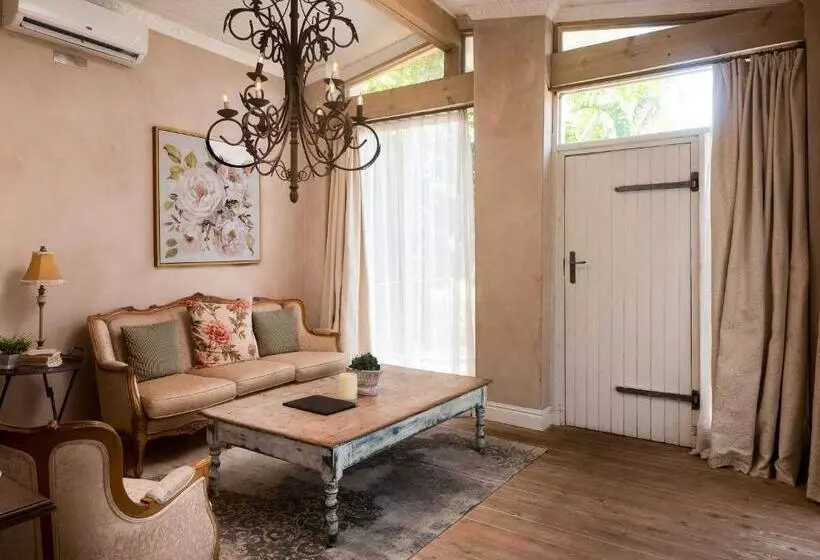 キングサイズベッドのスイートルーム, Petite Provence B&b