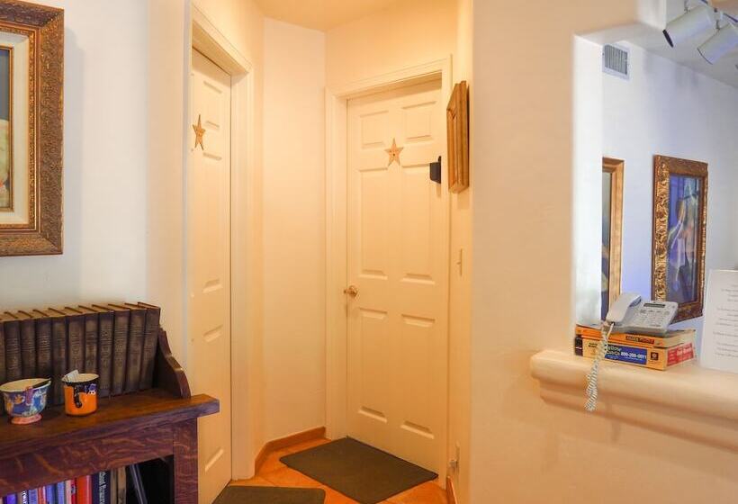 غرفة قياسية سرير ملكى, Topanga Canyon Inn Bed And Breakfast