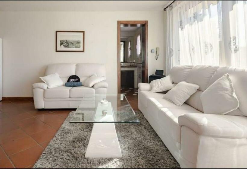 Вилла с 1 спальней и бассейном, Villa Con Piscina Privata   Vista Panoramica   7s   20 Guest