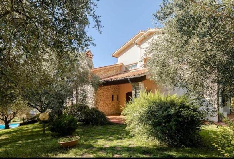 فيلا غرفة نوم واحدة مع مسبح, Villa Con Piscina Privata   Vista Panoramica   7s   20 Guest