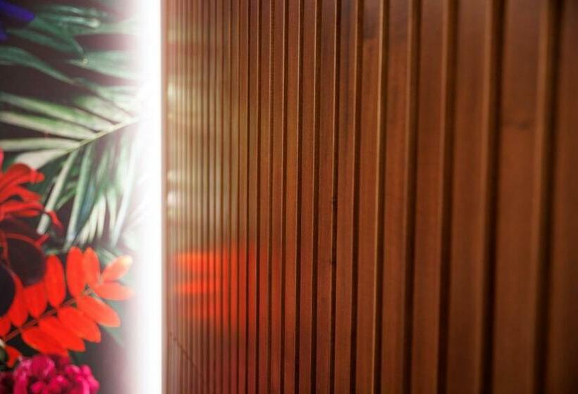 סוויטת ג'וניור, Ai Pozzi Di Lenola