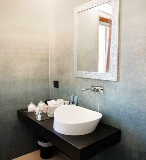 סוויטת ג'וניור, Ai Pozzi Di Lenola