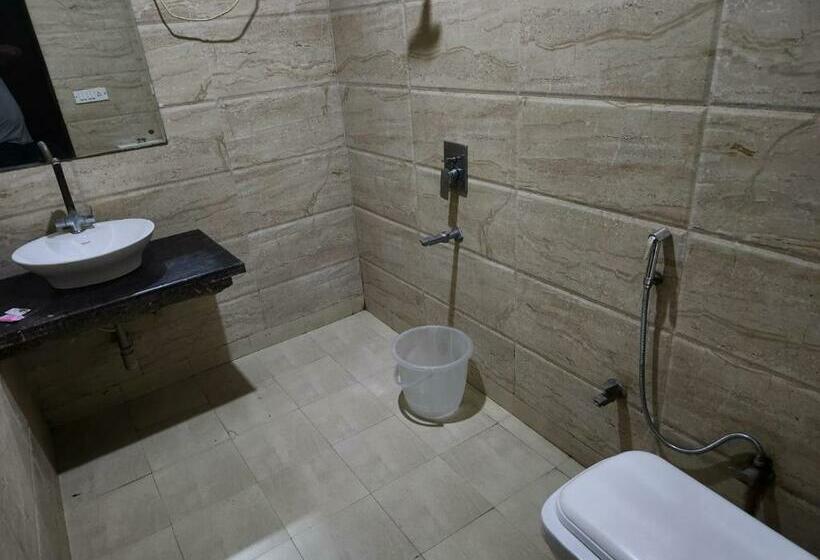 디럭스 룸, City Lite Delhi