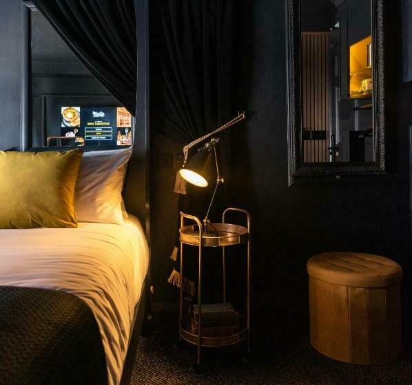 اتاق لوکس, Impossible Motel