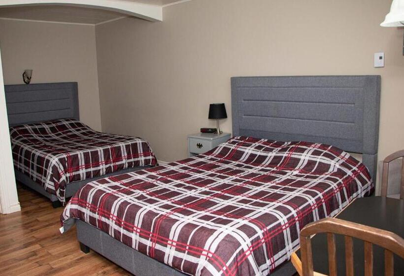 חדר סטנדרט לארבעה נוף לים, Motel De La Mer