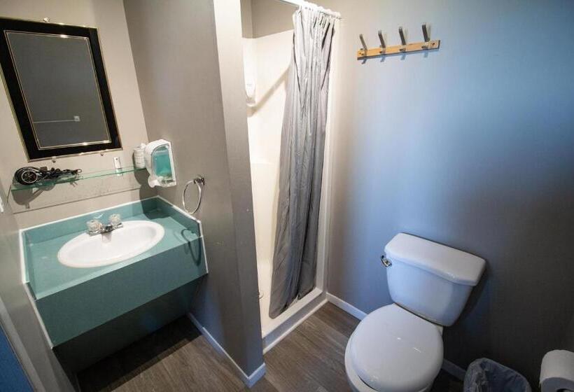 סטודיו משפחתי, Motel De La Mer