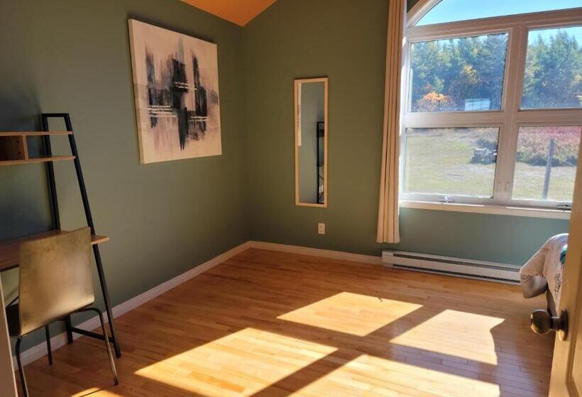 חדר דופלקס, Motel De La Mer