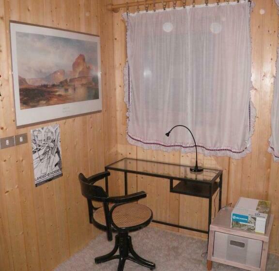 חדר סטנדרט לשלושה, Carezza Units, Dolomites