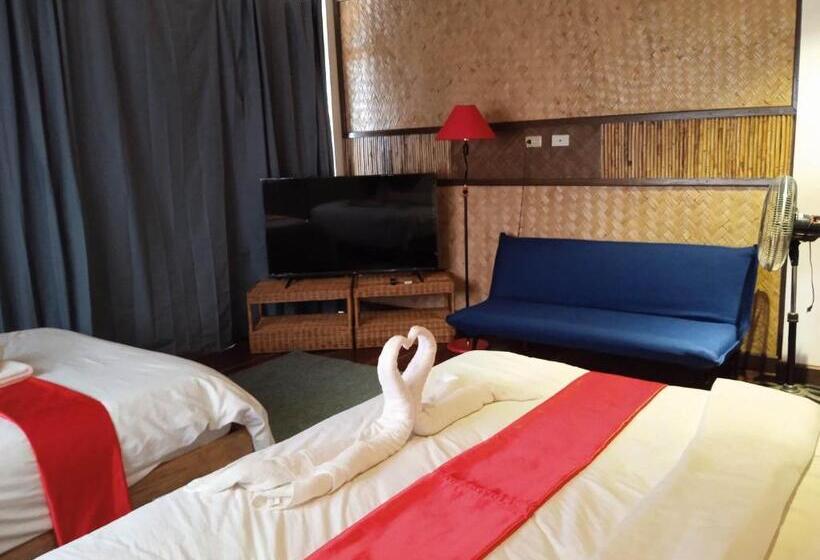 اتاق خانوادگی با چشم‌انداز دریا, Miley Lodging Restobar