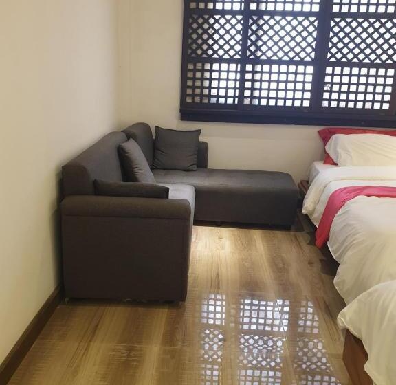 اتاق لوکس با چشم‌انداز باغ, Miley Lodging Restobar