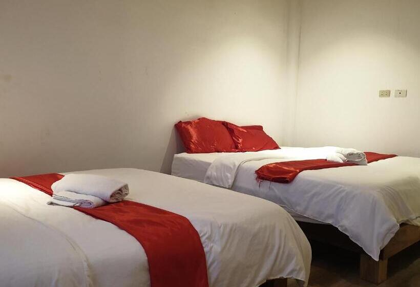 اتاق لوکس با چشم‌انداز باغ, Miley Lodging Restobar