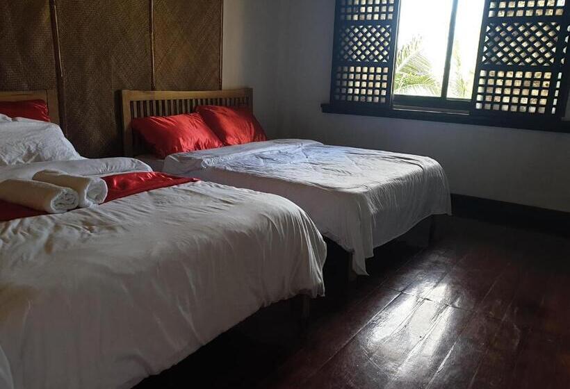 اتاق لوکس با چشم‌انداز باغ, Miley Lodging Restobar