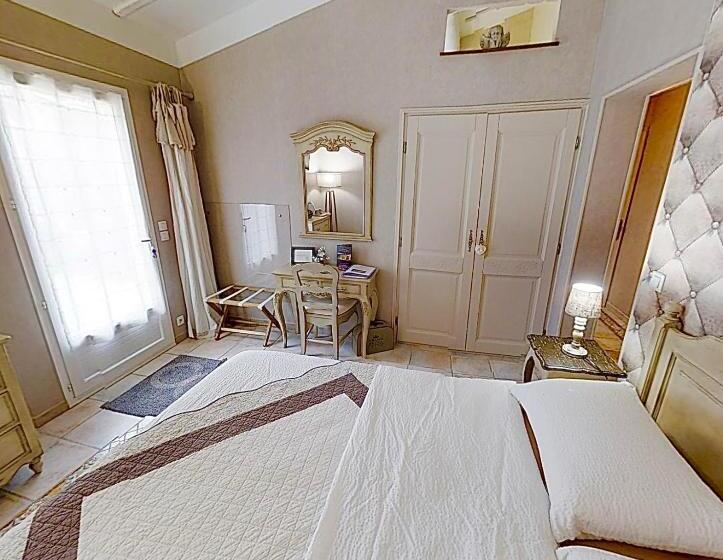 带大床的标准间, Chambres D Hôtes Et Gîtes Les Restanques